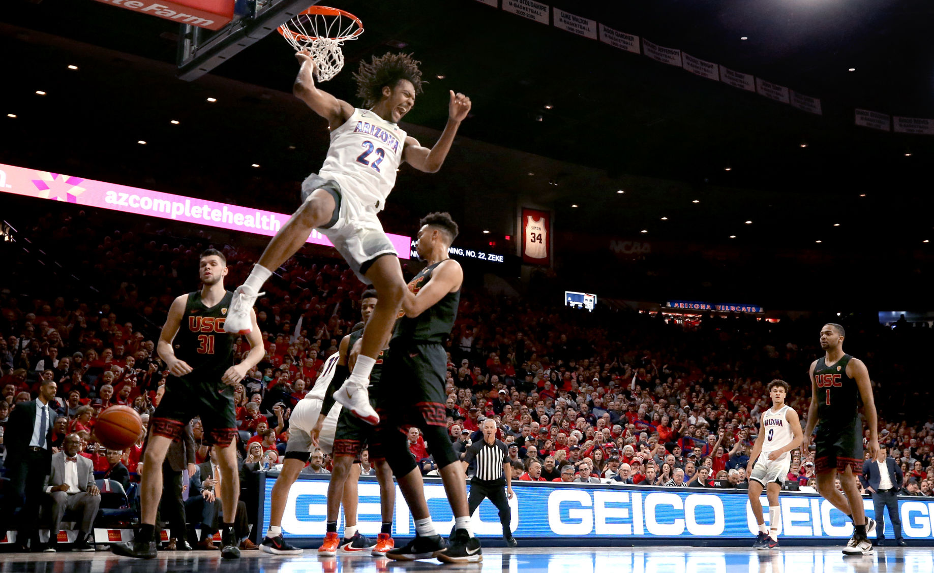 University of Arizona vs USC